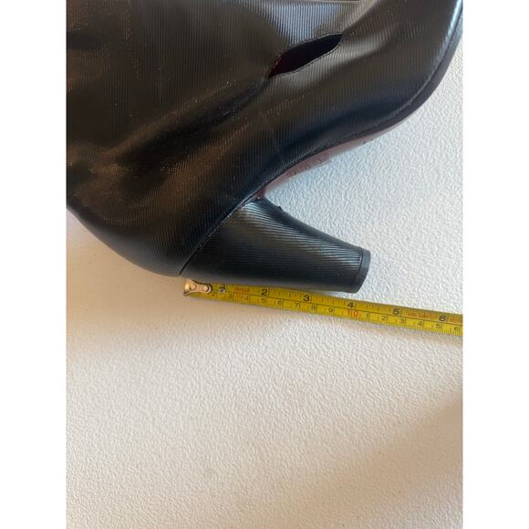 Designer Chie Mihara Black Ankle Boots Sz 40.5 (9.5) Oval Cut-Out Side Zipper - Picture 7 of 9